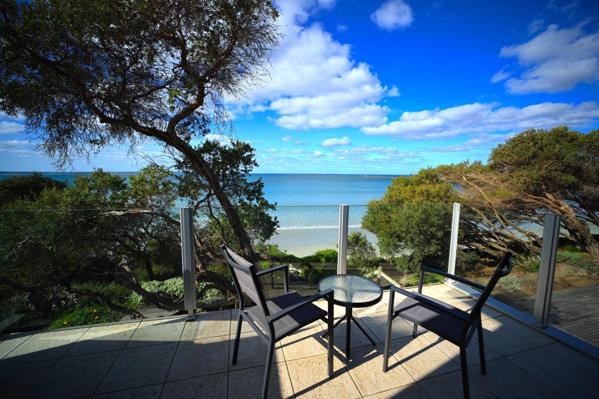Battery Cove Beach Front Apartment ポート・フェアリー エクステリア 写真