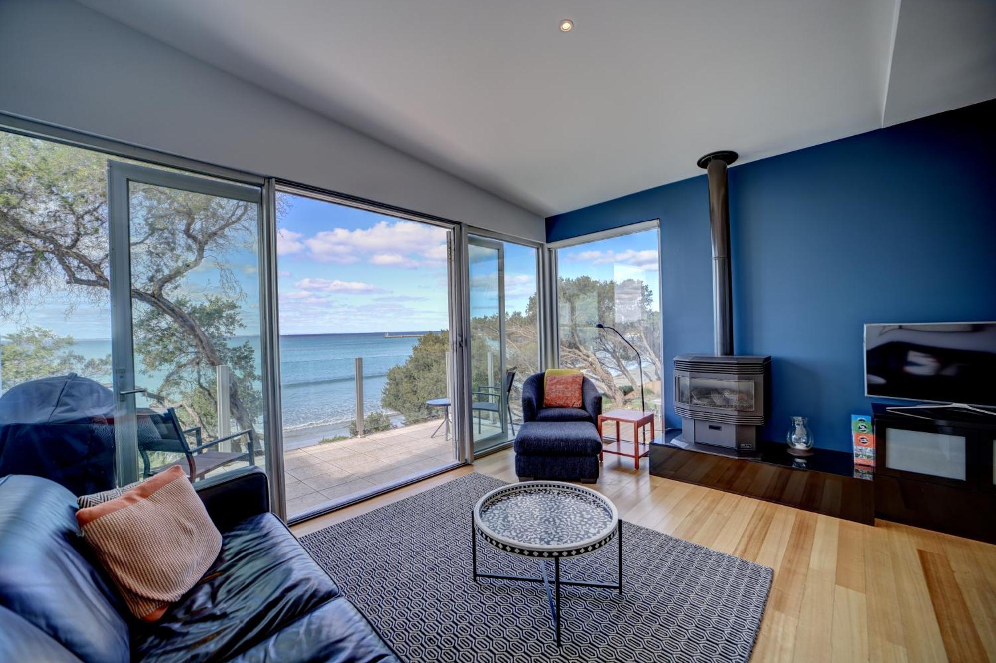 Battery Cove Beach Front Apartment ポート・フェアリー エクステリア 写真